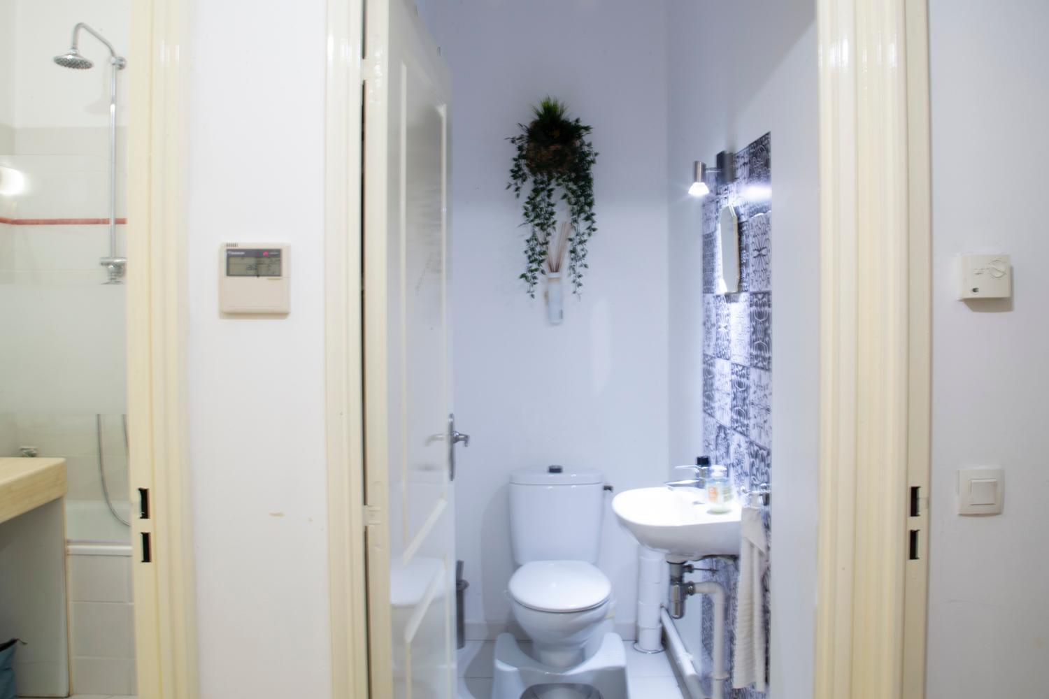 Fred's Home GuestRoom - VieuxPort - "A room at Home" - LgbtFriendly Marseille Extérieur photo